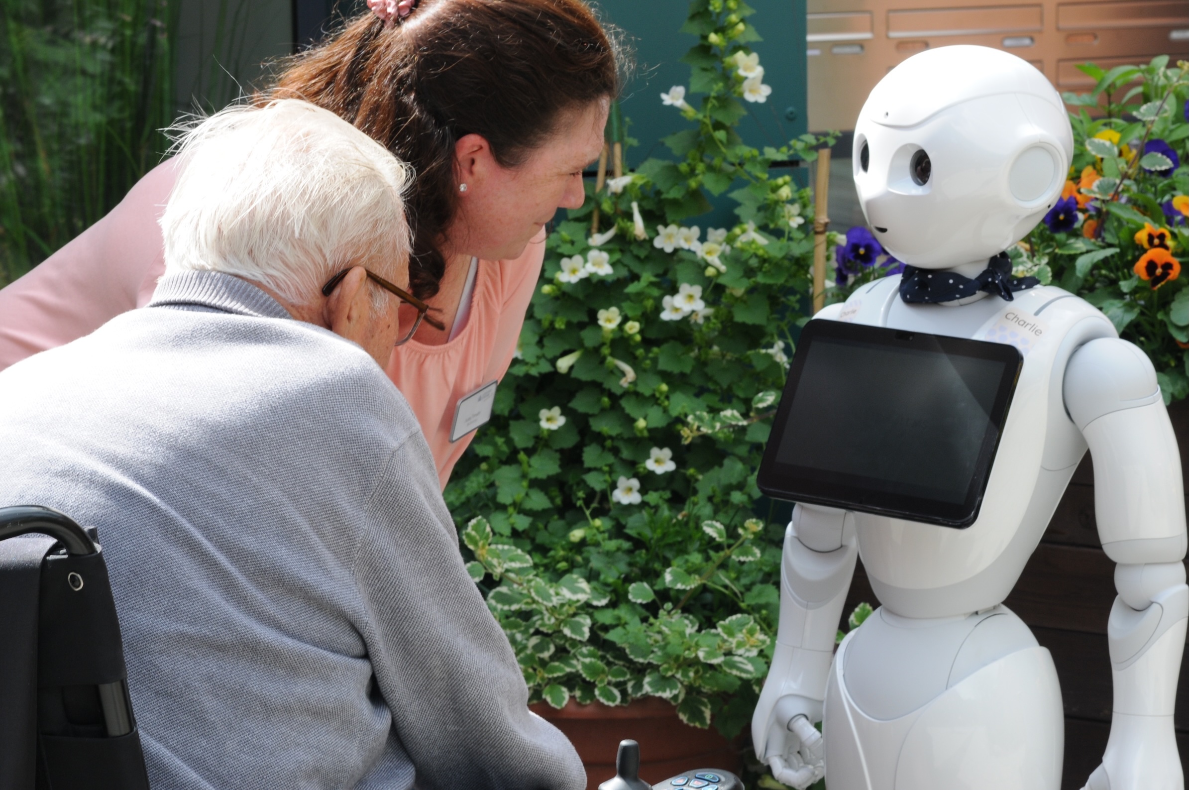 Roboter im Einsatz im Lübecker Pflegezentrum Travetal © Diakonie Nord Nord Ost